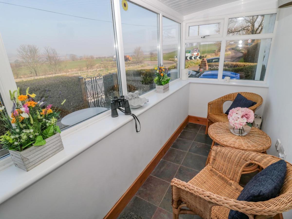 Twincote Villa Wooler Bagian luar foto